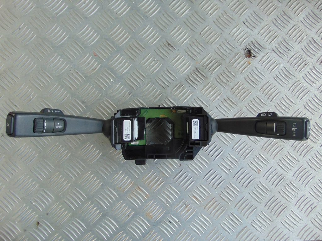 фото №1, Volvo v60 i переключатель комбинированный 10-