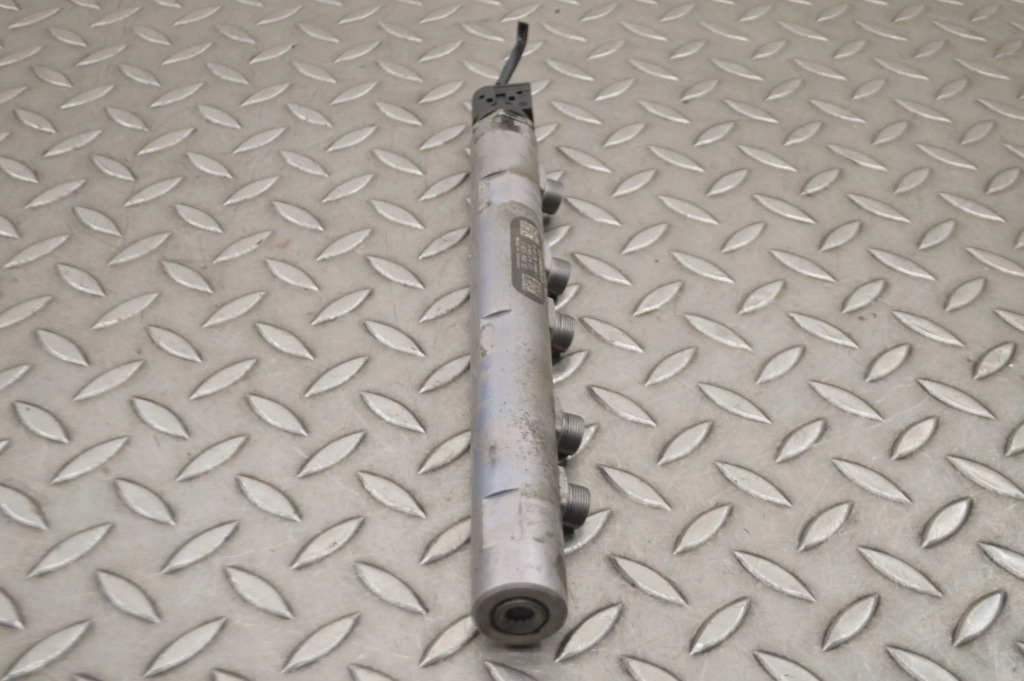 фото №3, Mini cooper countryman r60 2011 молдинг впрыскная