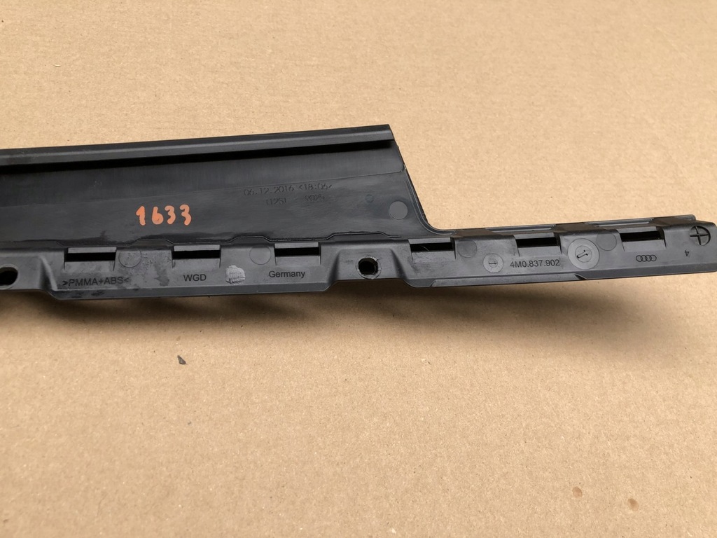 фото №5, Молдинг дверь правый перед audi q7 4m 4m0837902