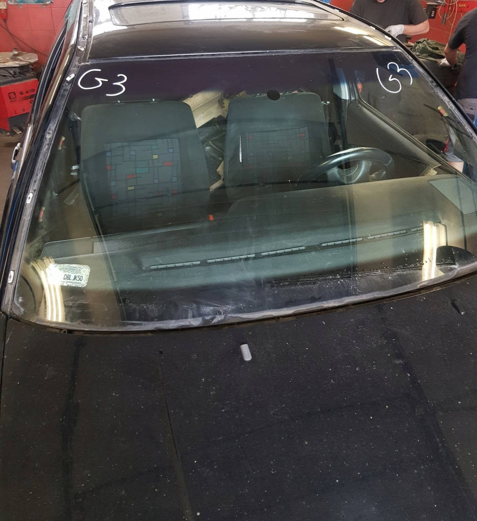 Купить Стекло лобовое передняя vw golf 3