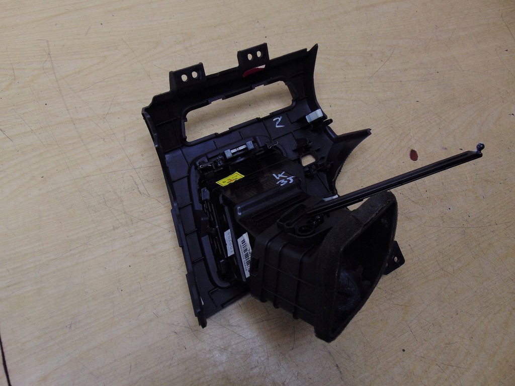 фото №8, Решётка обдув консоли левая hyundai europa