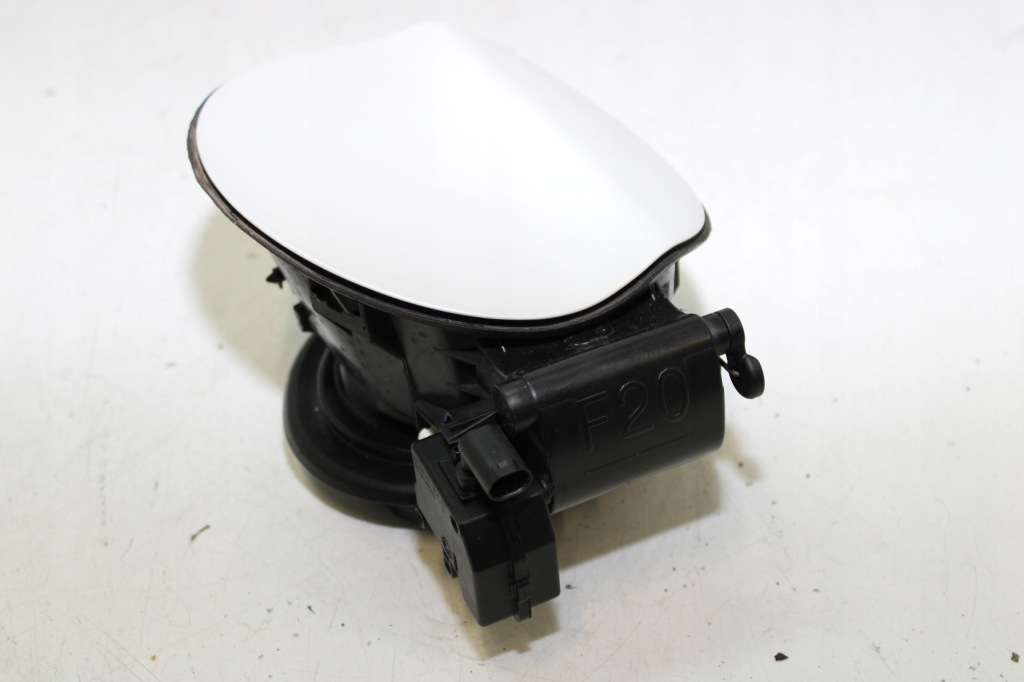 фото №4, Кришка заливної пального 7238095 bmw 1 f20 f21 mineralweiss