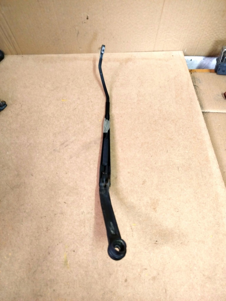 фото №2, Рычаг дворники правое mazda 6 2005r.