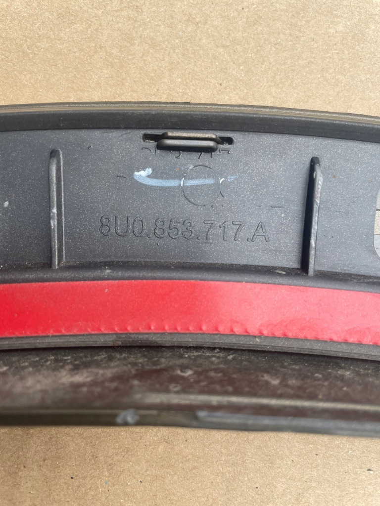 фото №5, Audi q3 8u0 ліва молдинг крила перед 8u0853717a gielda