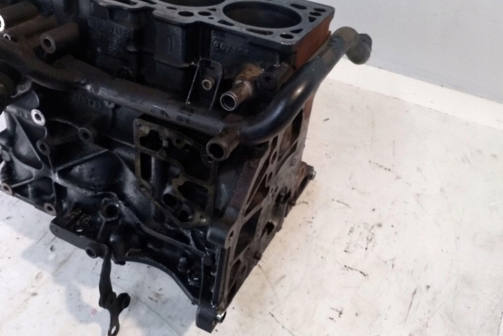 фото №7, Блок двигуна vw tiguan 5n_ 03l103021b 1.97l дизель 103kw 2009