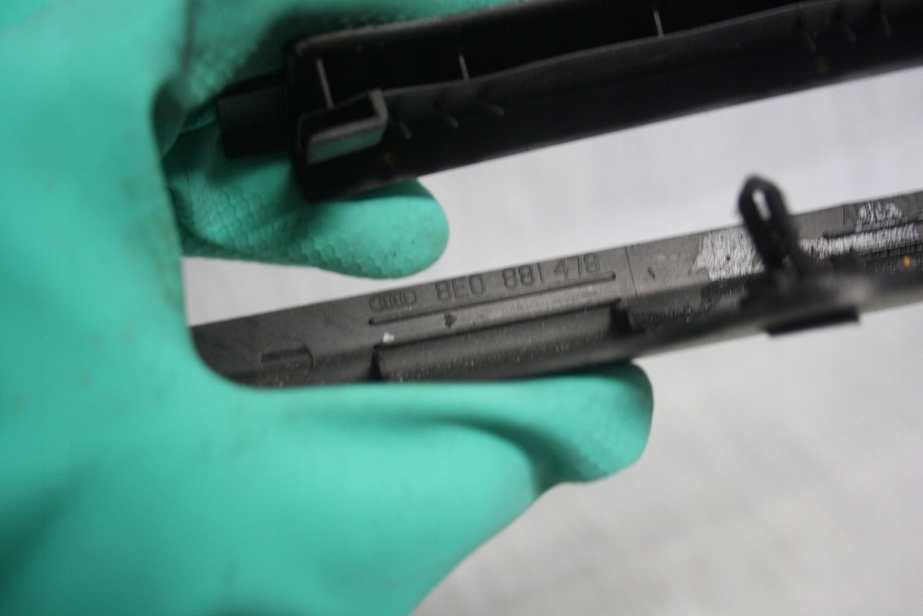 фото №7, Захист напрямна сидіння audi a4 b6 8e0881479