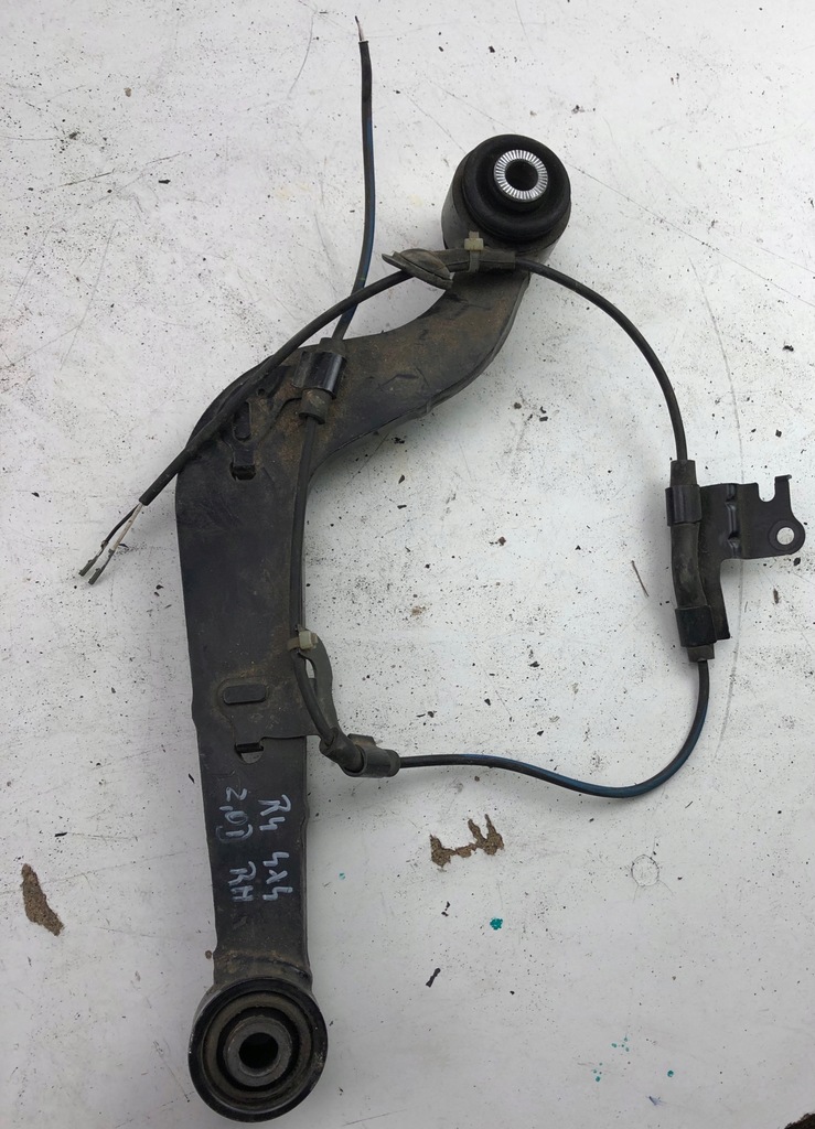 фото №1, Toyota rav4 iv важіль задня правий лівий 4x4 2.0d