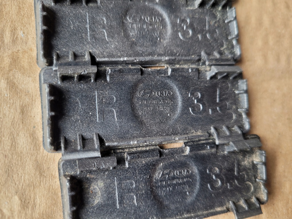 фото №11, Заглушка накладки крыша правая hyundai i30 ii kombi