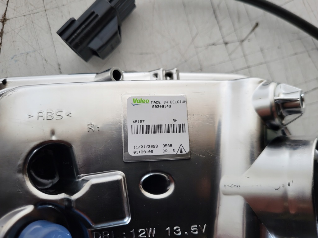 Volvo v60 s60 ii lift протитуманна фара led drl правий 13-18 Київ