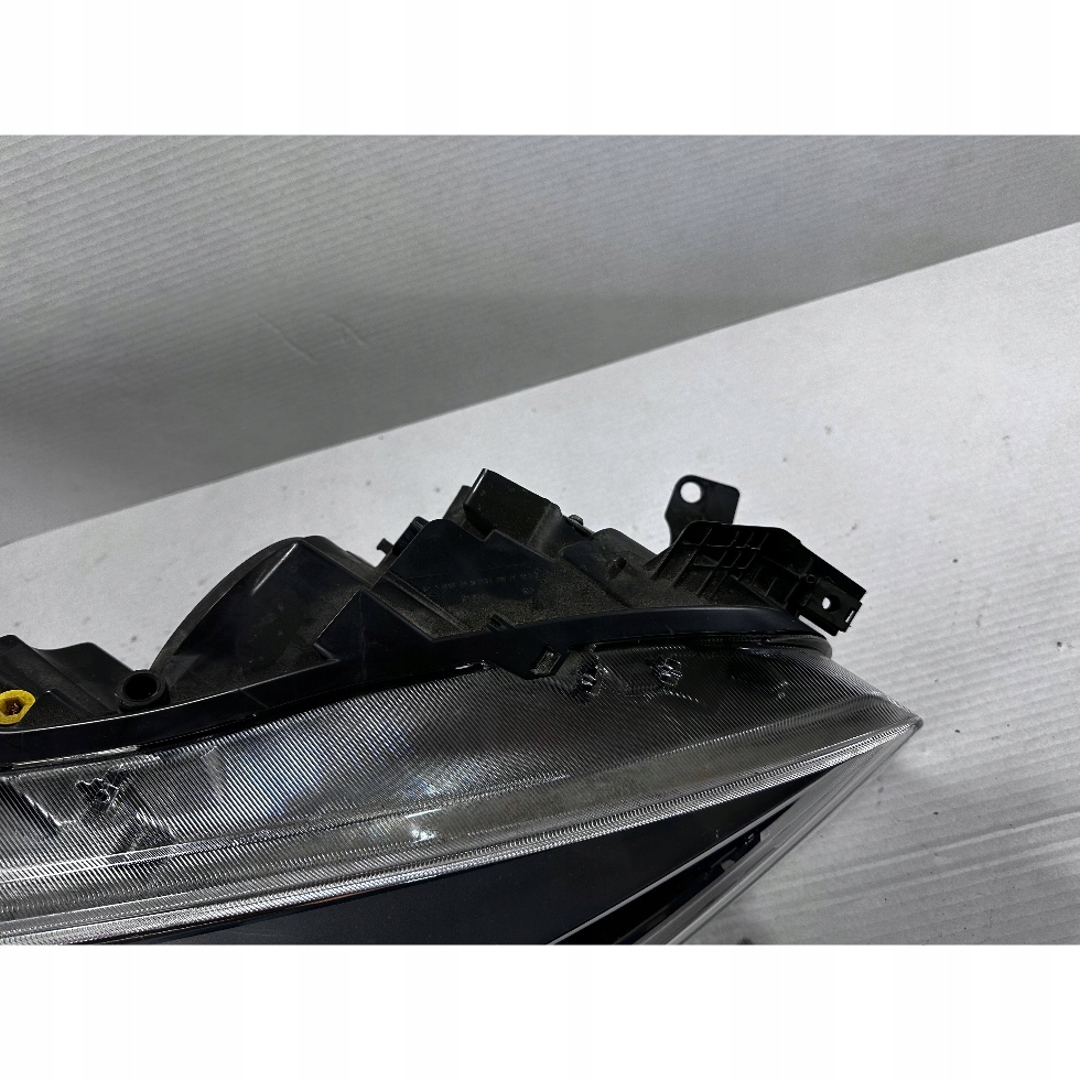 Kuga mk2 рестайлінг  ксенон led поворотний фара комплект gv41-13d154-ag gv41-13d155-ag в Україні