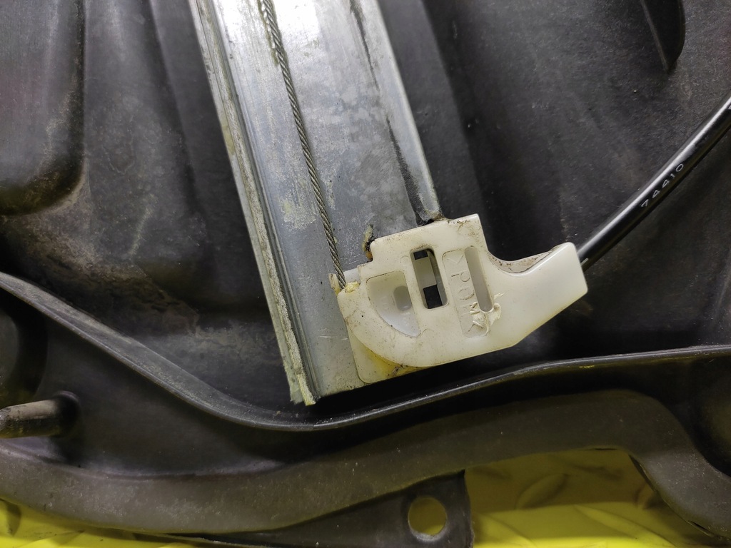 фото №6, Mazda 6 подъемник стекло правый перед