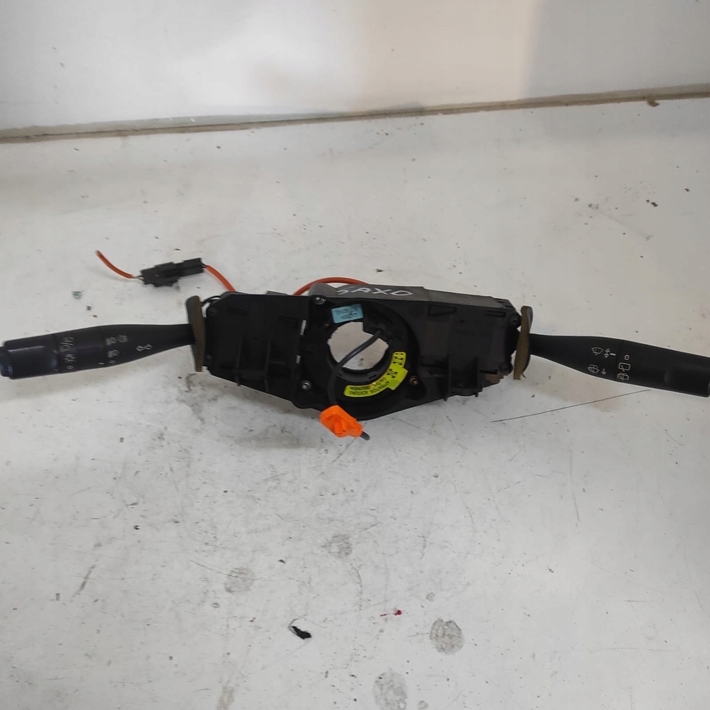 фото №1, Переключатель комбинированный citroen saxo 61557121