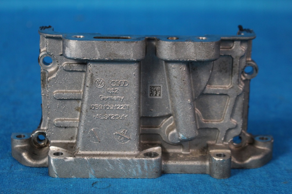 Купити Audi a8 d5 3.0 tdi корпус накладка розподільного валу 2018r 059109122t