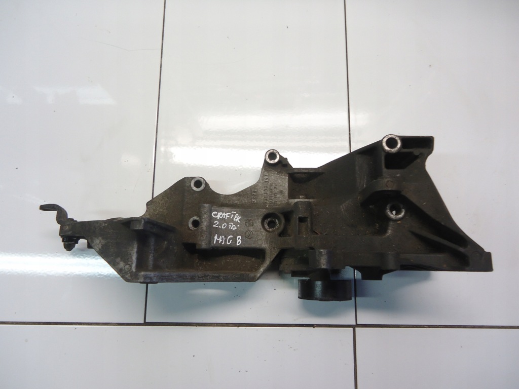 фото №1, Vw crafter 2.0tdi кронштейн генератора 03l903143l
