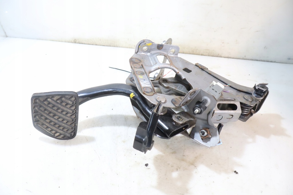 фото №1, Педаль тормоза infiniti q50 2.2d