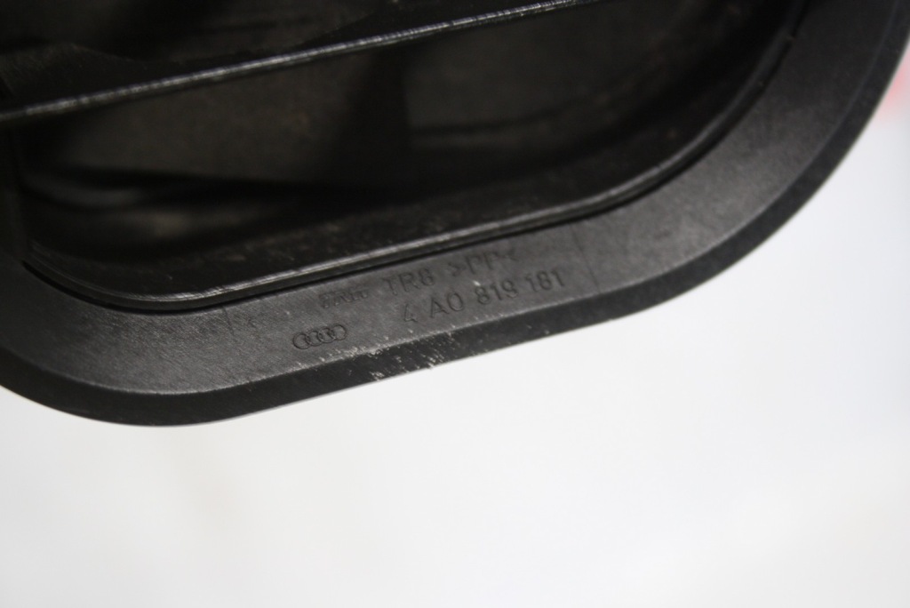 фото №14, Решётка вытяжка воздуха 4a0819181 audi q7 4l 2007