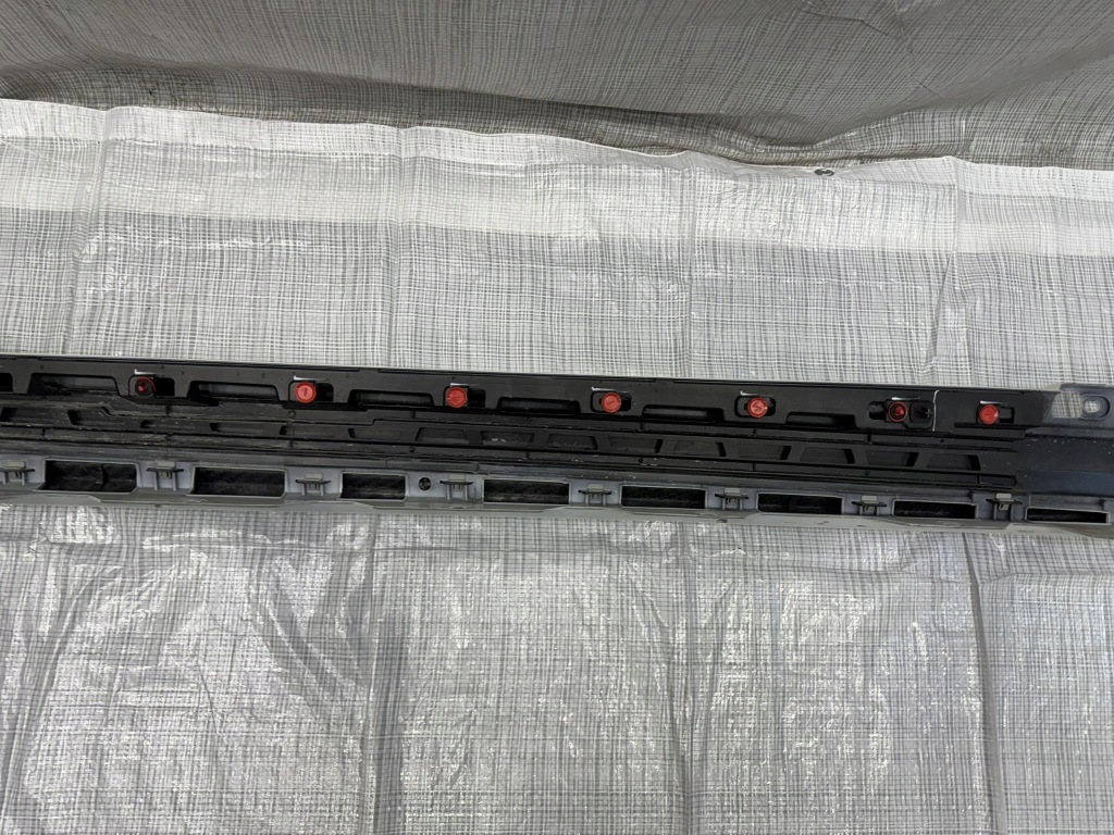 Накладка  накладка порога  левая maserati granturismo m189 670227346 Киев