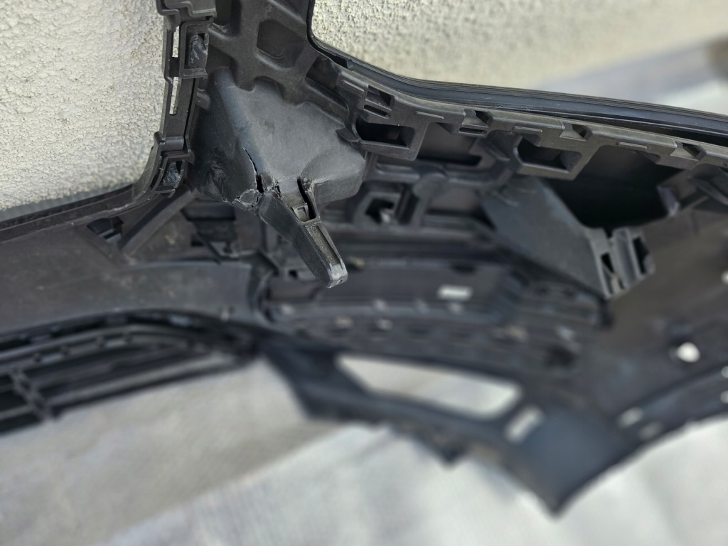 Volvo xc90 15- бампер перед решётка в Украине