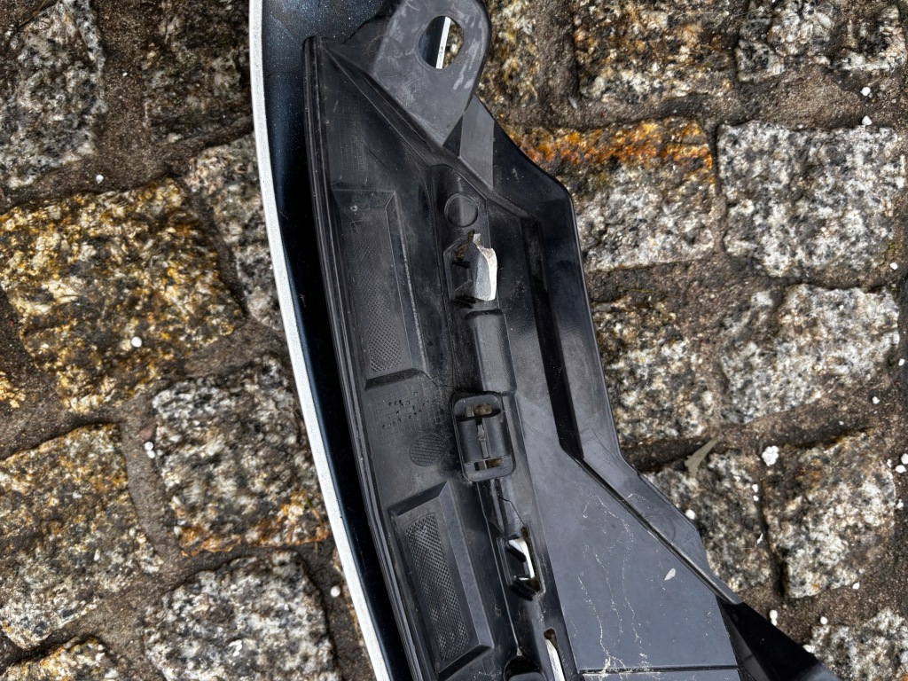 фото №15, Mercedes 243 eqb молдинг бампера напрямна перед 2438853900 2438855400 оригінал