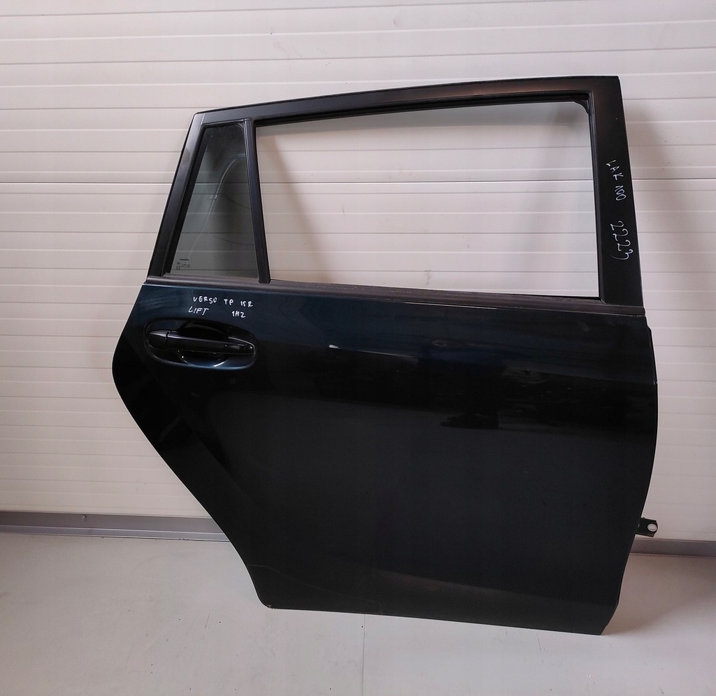 фото №1, Toyota verso lift дверь правый задняя 1h2