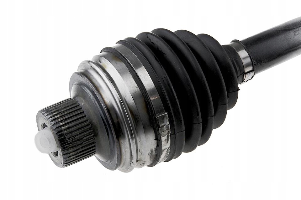Приводной вал приводная перед левый=правый  audi a7 2.8 fsi 3.0 tdi Оригинал