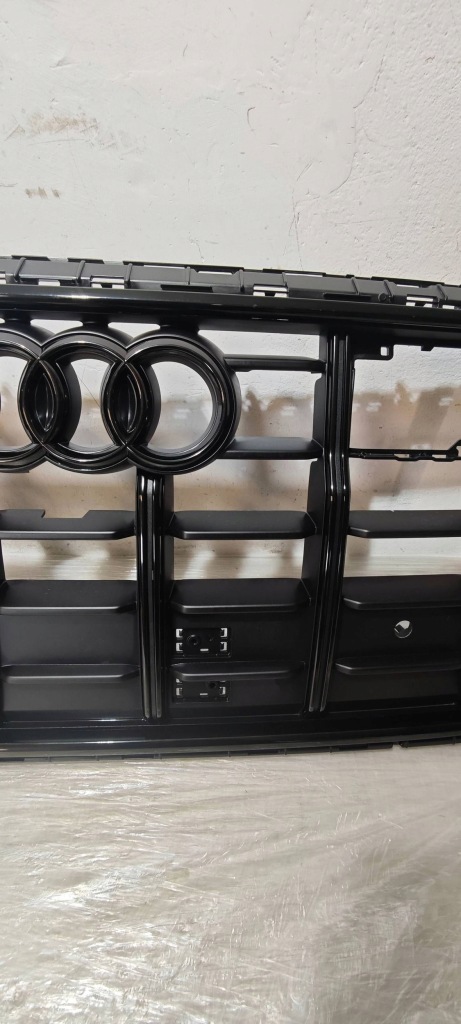 Решётка  решётка радиатора audi sq8 4m Оригинал