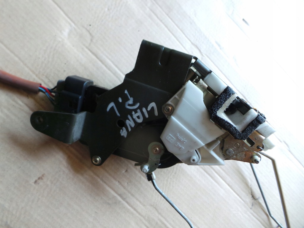 фото №4, Замок дверь левый перед suzuki liana lift