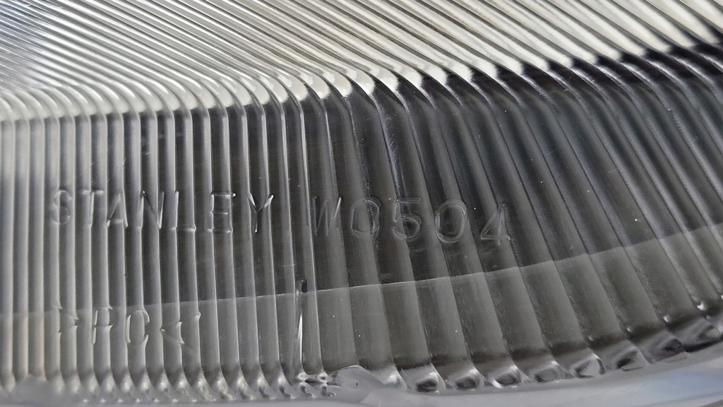 фото №16, Лампа левая обычная mitsubishi space star ii 2012- stanley w0504 w0563