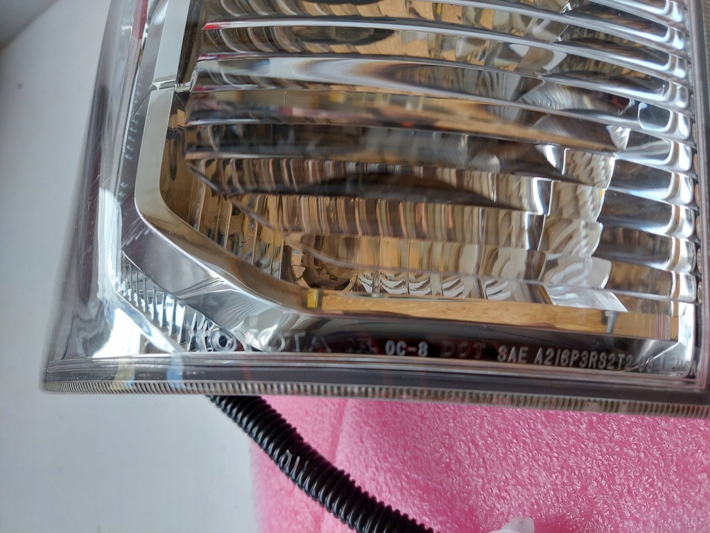 фото №7, Toyota tundra 06- лампа права задня задня оригінал