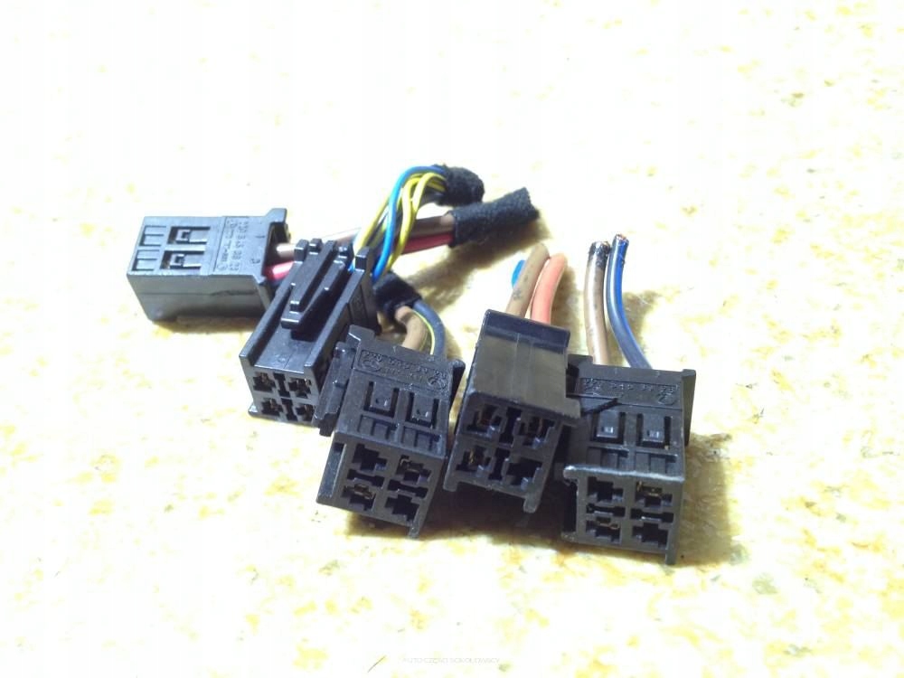 фото №1, Mercedes w220 штекер вентилятора вентилятор