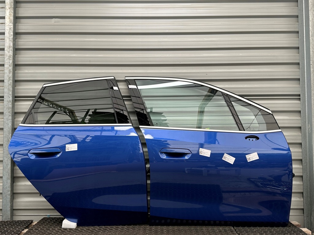 фото №1, Bmw 2 u06 двері права сторона комплект c31