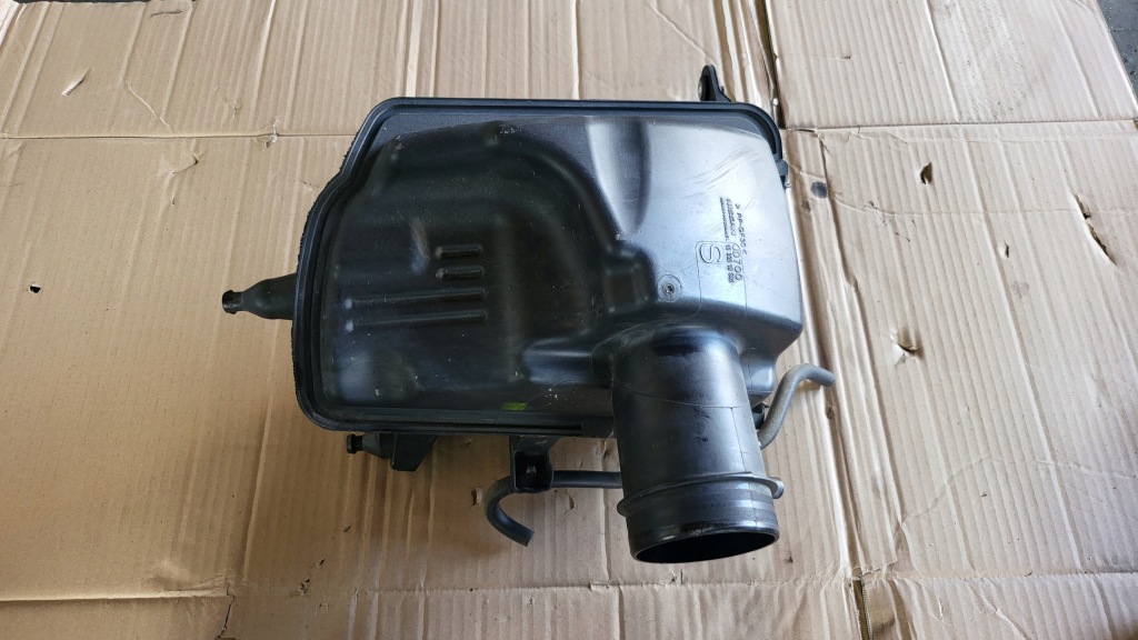 фото №1, Qashqai +2 j10 lift корпус фільтра повітря 2.0dci 1022318s01
