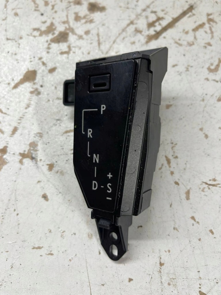 фото №1, Lexus rx 450h 2021 сигналізатор перемикання передач