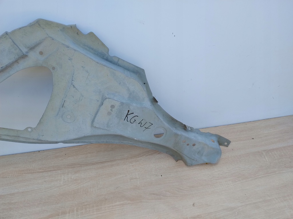 фото №2, Toyota auris 2006-2012 rok правий блок двигуна перед обшивка чверть kgw7