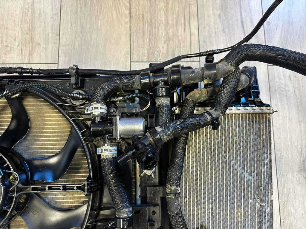 фото №5, Dacia duster 18- 1.5 dci adblu радиатор комплект радиатор