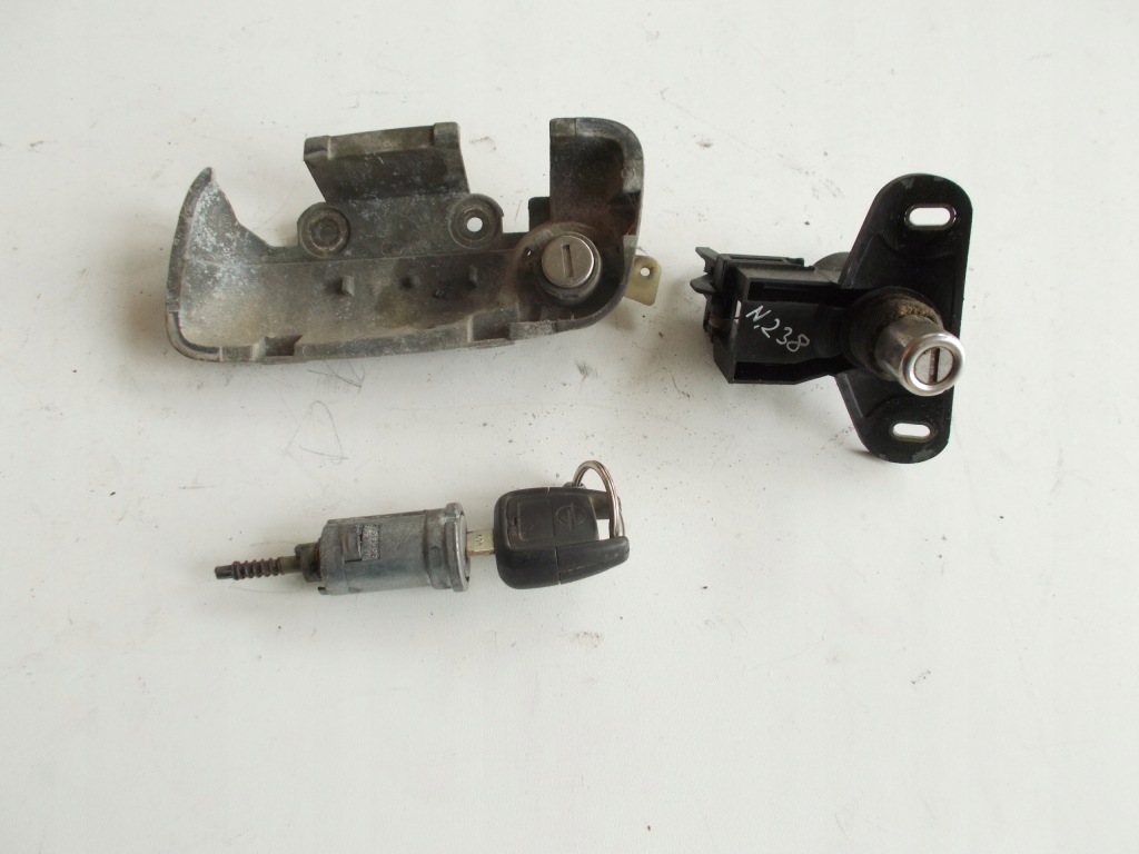 Купити Комплект вкладиші замок запалювання замок багажника opel astra 2 g hb. оригінал.