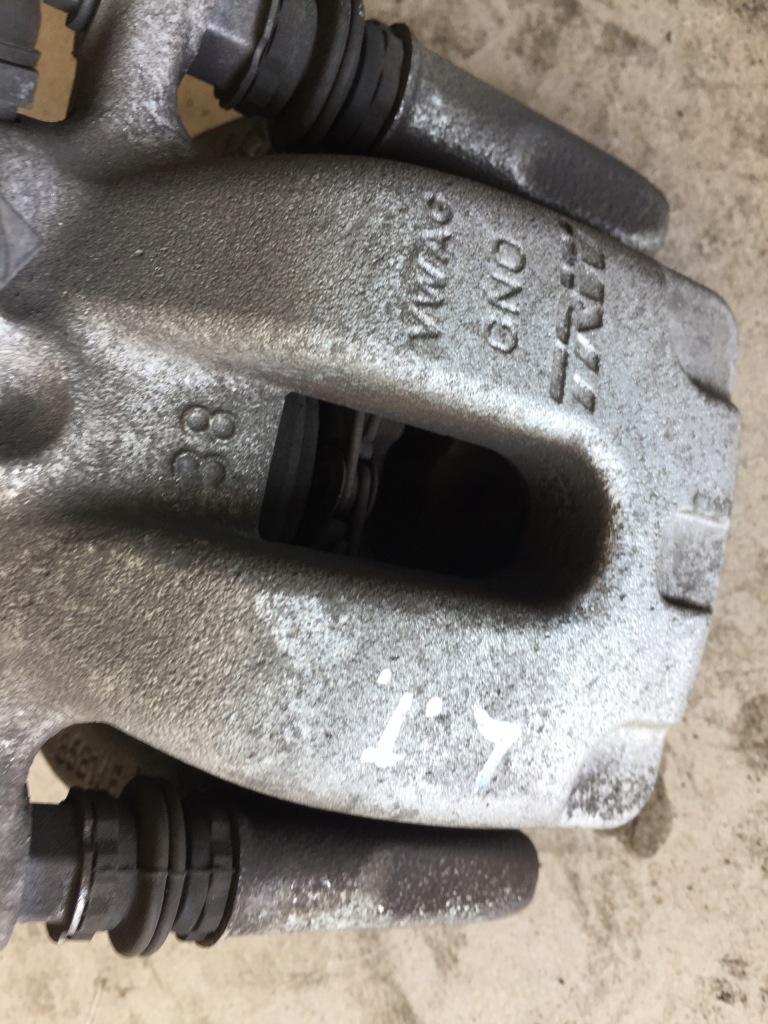 фото №5, Skoda octavia iii kombi супорт задня задній trw