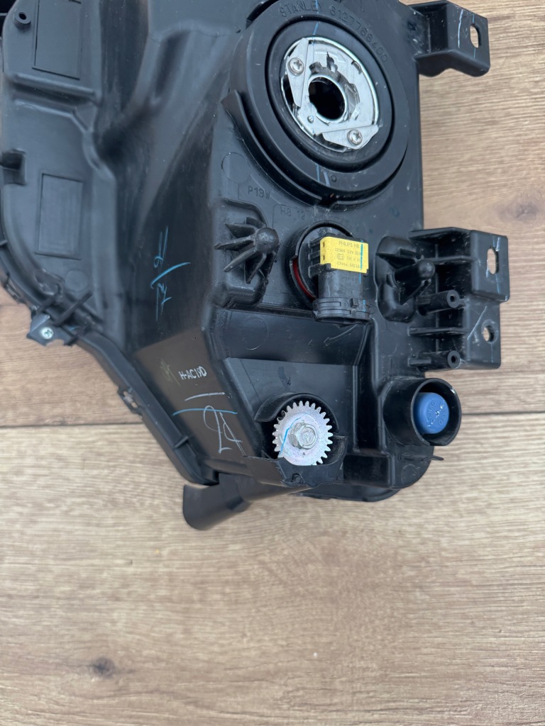 фото №6, Mitsubishi l200 v lift 2019 протитуманна фара drl правий передній 8315a058