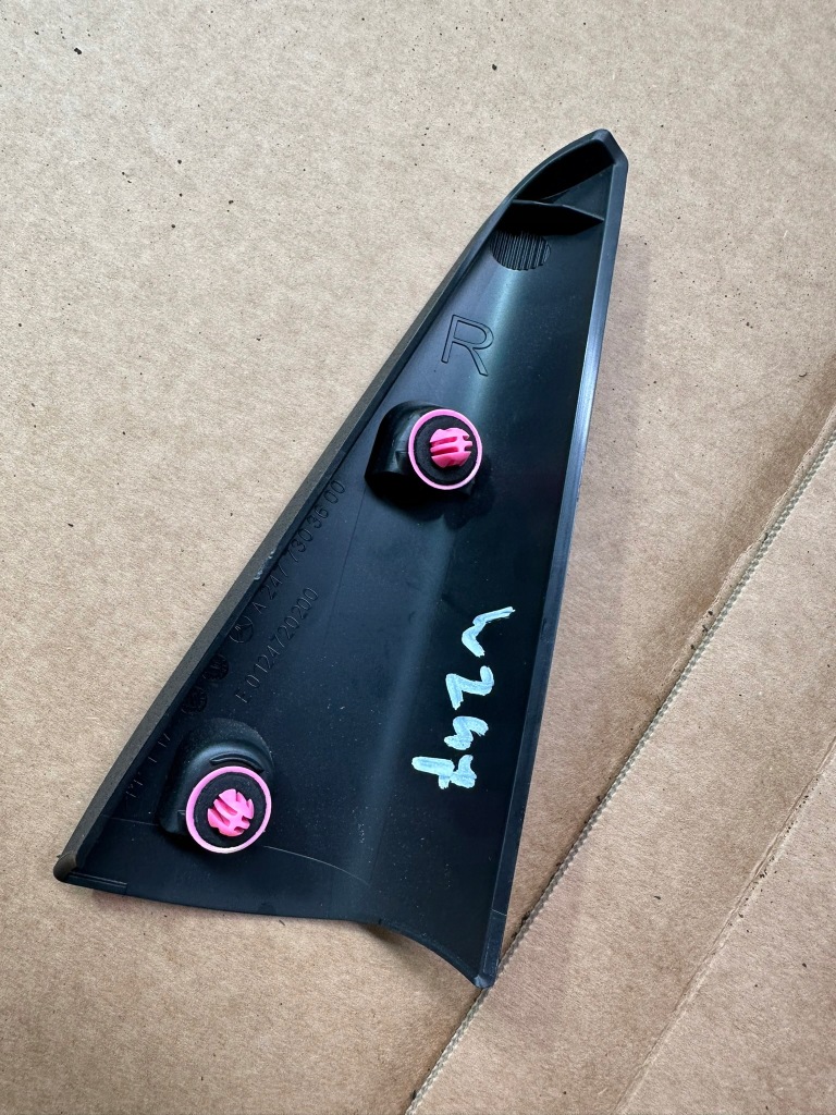 Заглушка двері, трикутник двері лівий задній mercedes b klasa w247 m Недорого