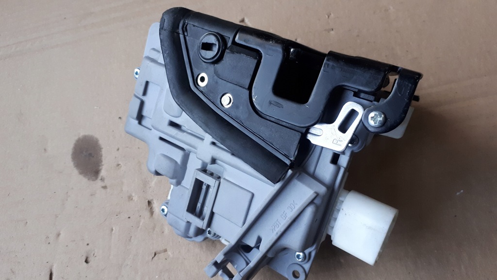 фото №9, A4 b8 s4 замок дверь правый задняя 7 a5