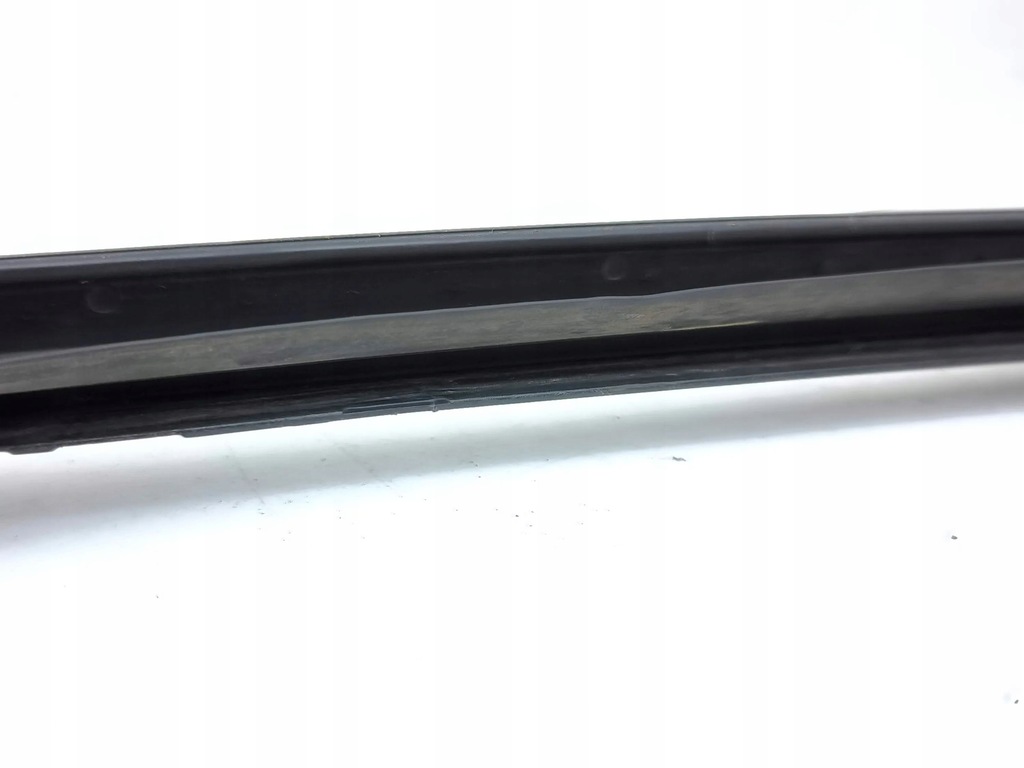 фото №13, Audi a4 s4 b8 8k 2009 правая сторона молдинг стекло лобовое / передней