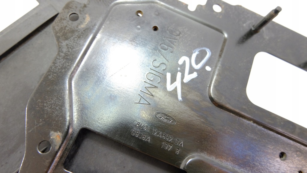 фото №7, Ford fiesta mk7 корпус аккумулятор