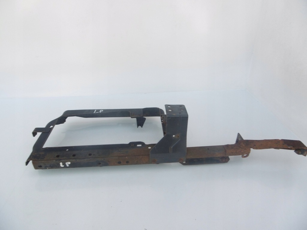 фото №2, Кронштейн кронштейн лампы левый renault magnum dxi