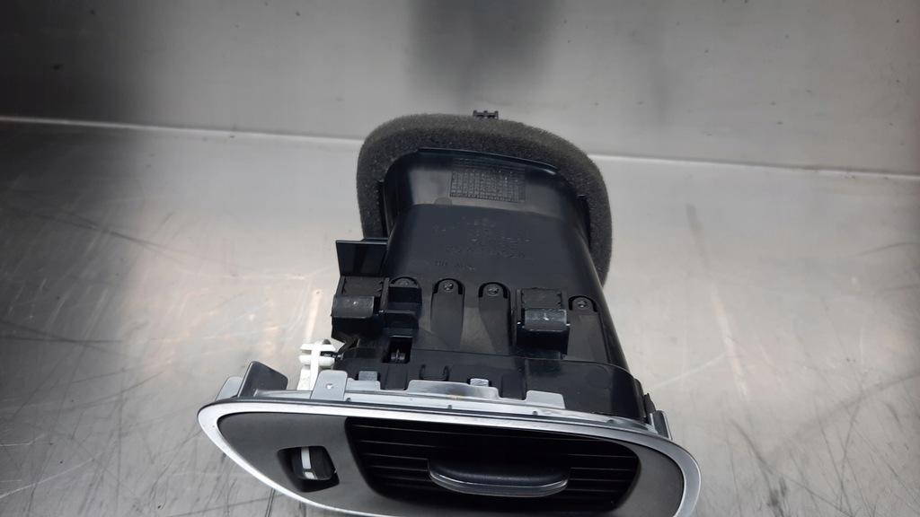 фото №5, Решітка обдув ліва 30791697 volvo v40 ii 12-19r eu