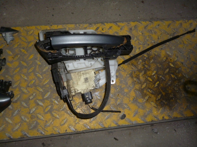 фото №1, Замок правый перед vw passat b6 ручка комплект 3c187016a