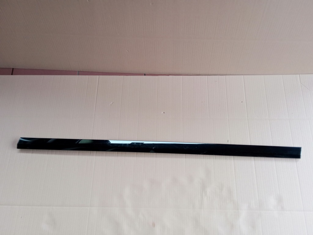 фото №1, Bmw x7 g07 права молдинг двері перед czarna