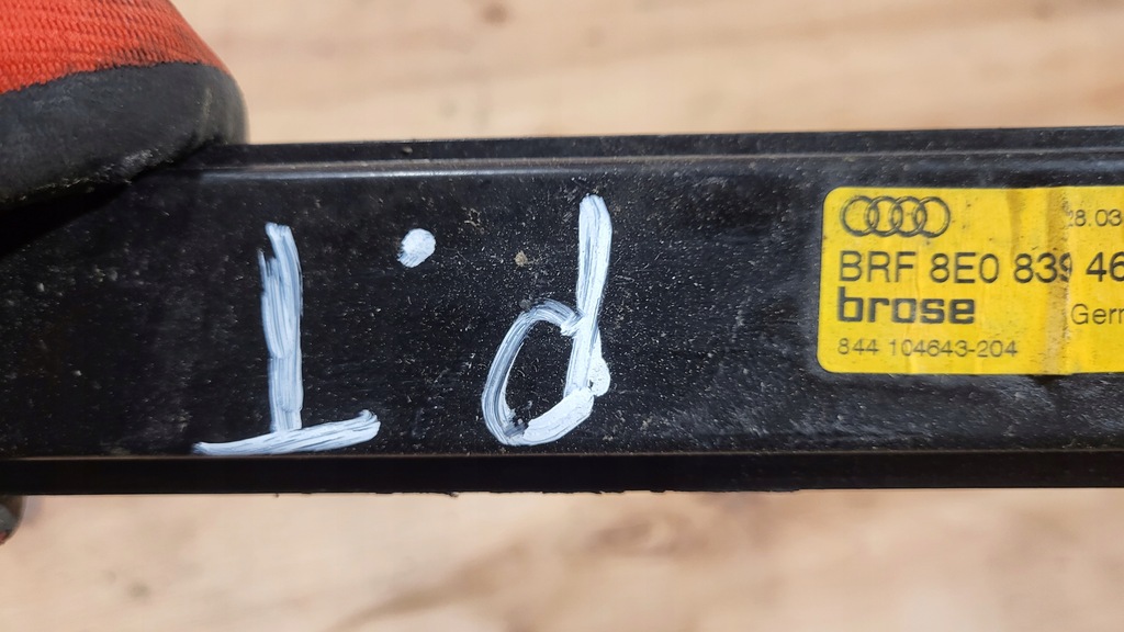 фото №4, Подъемник механизм стекло правый задняя audi a4 b7 8e0839462b