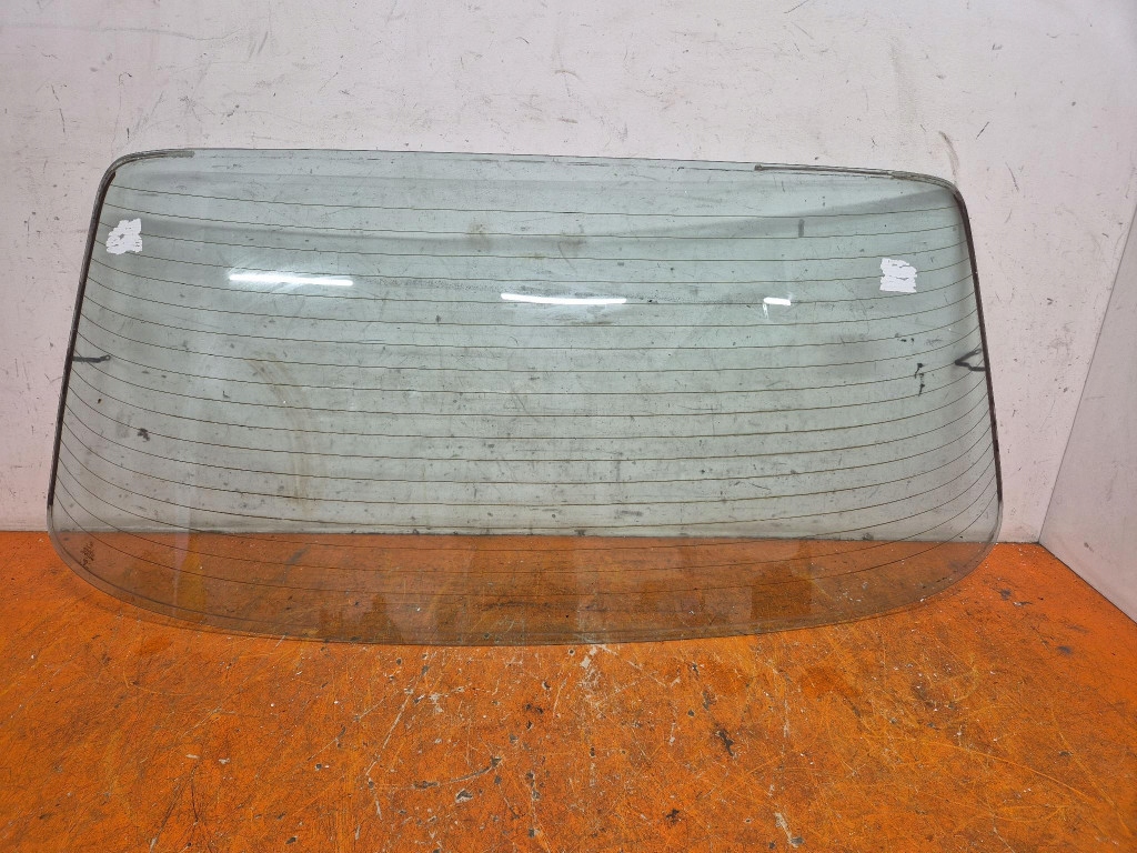 Купити Mercedes w123 75-86 скло задній задня