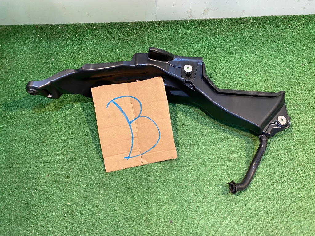 Porsche carrera 911 991 канал отвода воды правый 99156180602 Киев