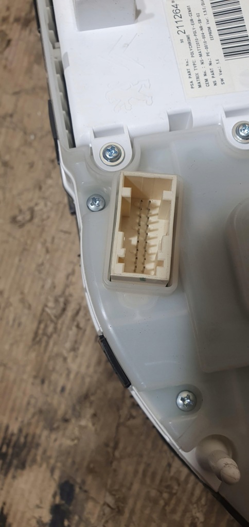 Счетчик приборы спидометр 1.2thp uk ang peugeot 2008 i рестайлинг  9822915980 Недорого